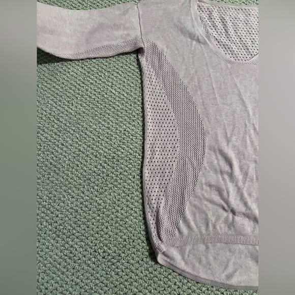 Lululemon Still Movement pullover - Picture 3 of 9